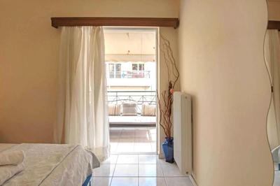 Colourful and bright apt in Kallithea