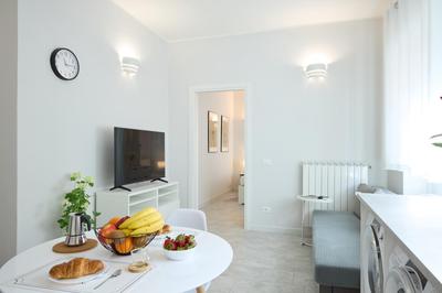 6 tram stops to Center - San Donato Apartment