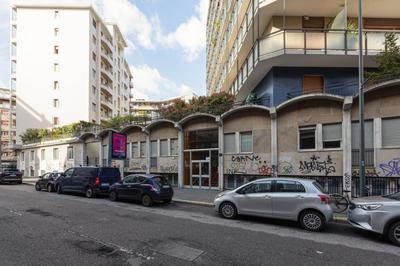 Piola M2 - Walking on the Moon Apartment