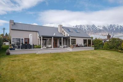 Lakeside Indulgence on Wilmot