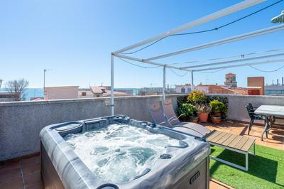 Apartment with spa and bbq