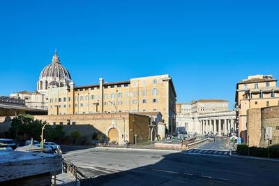 THE GRAND VIEW front of Saint Peter