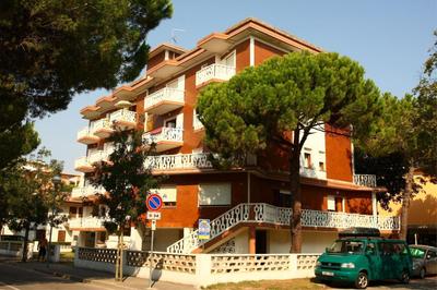 Flat in building with lift 250m from the sea