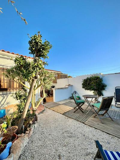 Bungalow Steps from Moraira