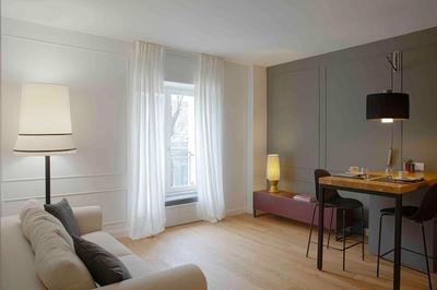 Design apartment in the center of Milan