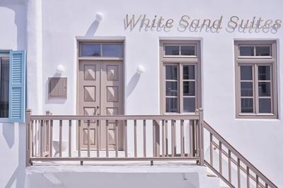 2-bedroom House with Balcony