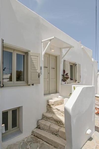 Smaragdi boutique Old town Naxos
