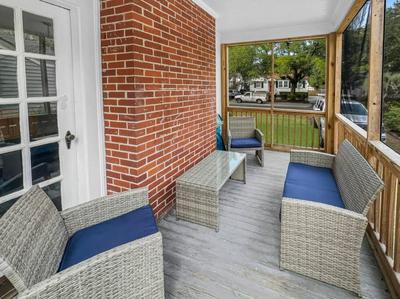 Location! Minutes to Downtown and Folly Beach