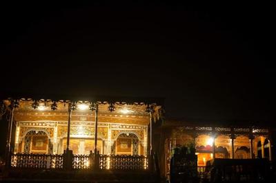 Young Bombay Premium Heritage Houseboat , Srinagar
