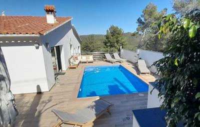 Villa privada para grupos grandes cerca de Sitges Piscina terrazas y naturaleza