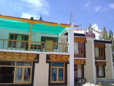 Khardung Laa View Hotel