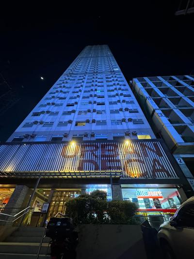 Penthouse 3 Urban Deca EDSA, 11AM Check-In