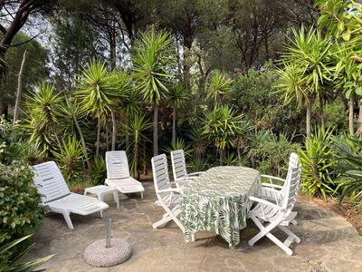 VILLA FARFALLE CON STREPITOSA SCOGLIERA PRIVATA