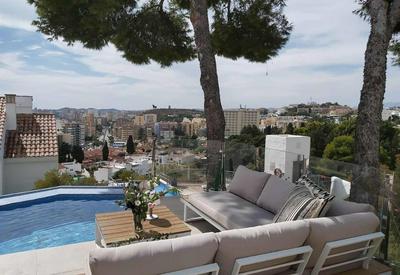 Modern townhouse with stunning view