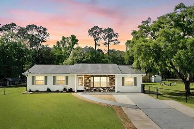 Rustic 3 bedroom Home in Welsey Chapel!