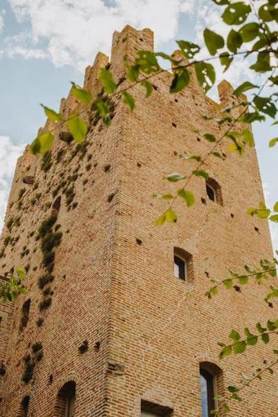 Torre dei Battagli-Dormi in una torre medievale