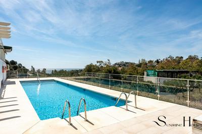 Torcal stylish studio with sea view terrace
