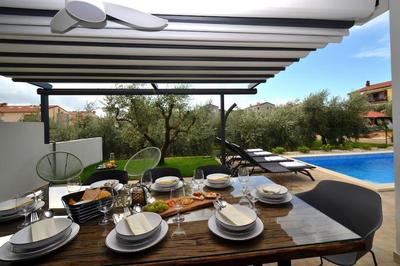 Luxury apartment 500m from the beach