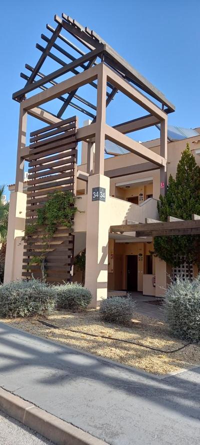 HL018 Holiday rentals 2 Bedroom ground floor apartment on HDA golf resort, Murcia