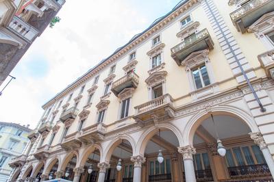 Suite & Queen Apartments by Toh Solution