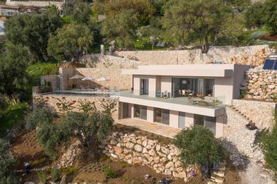 AGNI DREAM Villa luxe face à la mer à Corfou