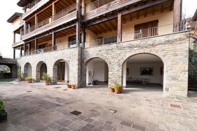 Willow Apartment with Lakeview by Wonderful Italy
