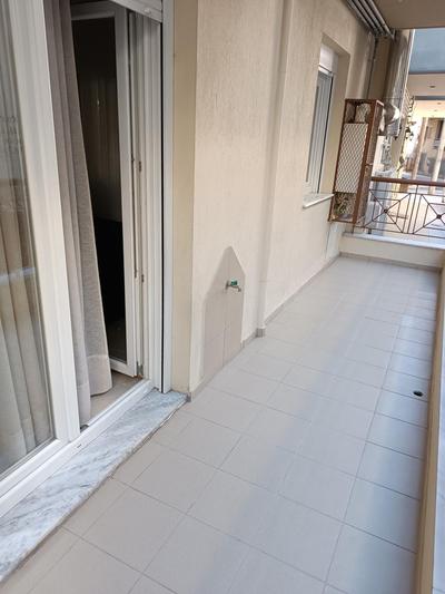 3 min from central station No2 private free parking