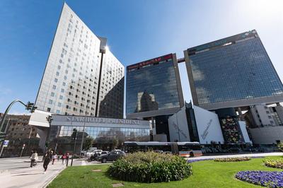 Free Parking in Luxury Suite with City View - Steps to Brignole Train Station
