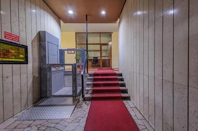 Stylish and Perfect Place for Families and Friends