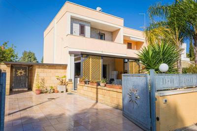 Villetta Grazia With Garden - Happy Rentals