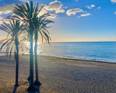 Wonderful Golf & Beach Apartment with front Seaview and Pool