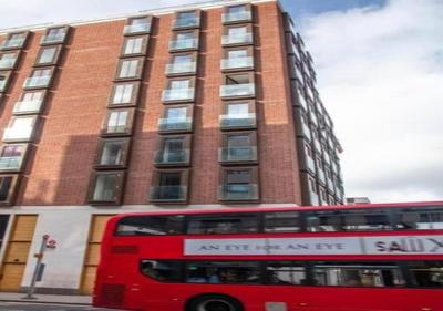 Westminster 1 bed apt with terrace and Air-Con