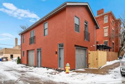 Luxurious Design | Easy Access to Downtown Pittsburgh | Sleeps 4