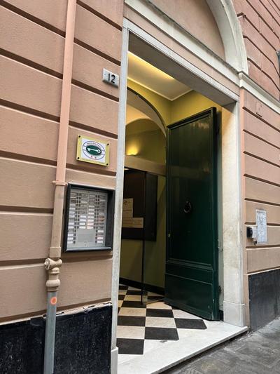 Genova Gold Rooms