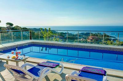 Villa Dami by Vintage Travel