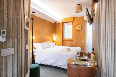 Woodstock Deluxe Studio by Central Station