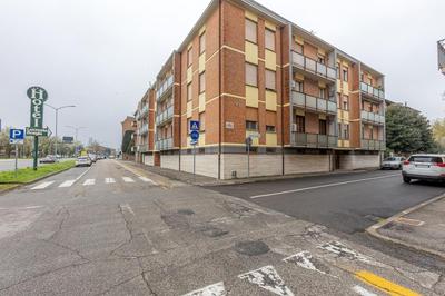 GuestHost - Ferrara Il Castello Dazzling Apartment