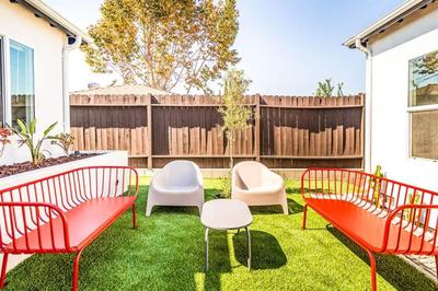 Contemporary Front House w Shared Patio