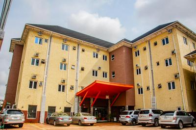 Aify Queenest Hotel and Suites