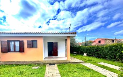 ISS Travel, La Mendula Holiday Home, 2 bedrooms-apartments with private outdoor area