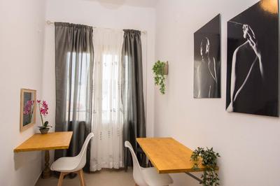 Handakos Central Loft "by Checkin"