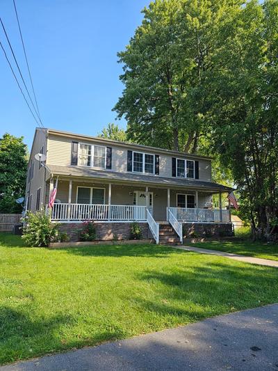 Whole House - HUGE, Modern & New Niagara Shoreline Home Rental