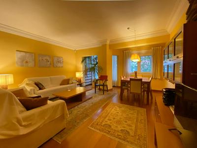 Cozy flat in central Madrid with garage