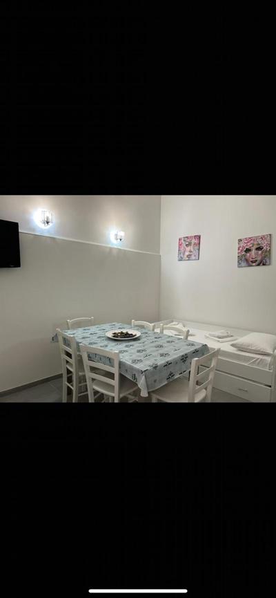Modern Apartment in Naples with Fenced Garden 60 m²