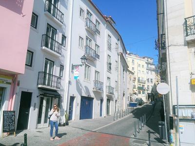 Apartment • Downtown Lisbon • 3 Bedrooms • Balcony