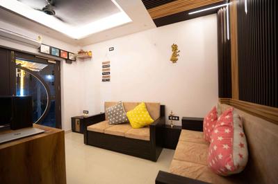 Ivy Nirvana, Lakhisarai