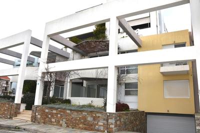 Floras House