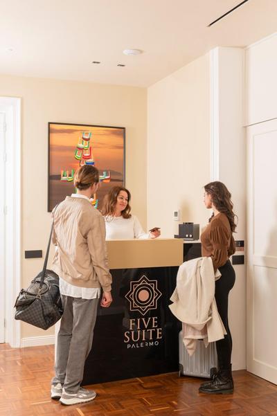 Five suite