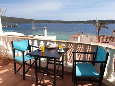 Roca Fornells, Vistas al mar en Fornells F76