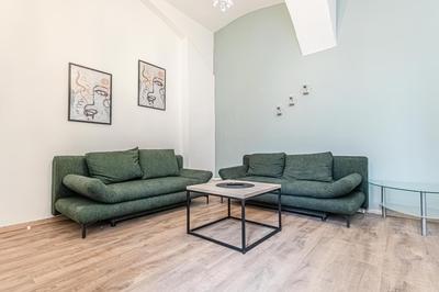 8-min Walk to Westbahnhof Chic 1BR Apartment